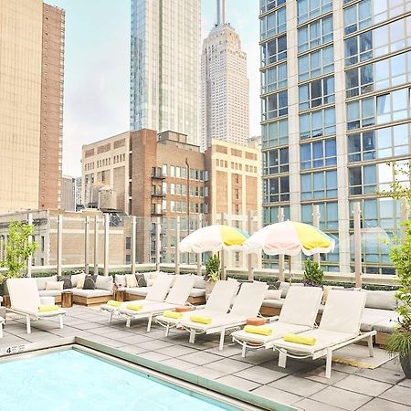 Hotel Royalton Park Avenue New York Esterno foto Rooftop pool at the Standard East Village