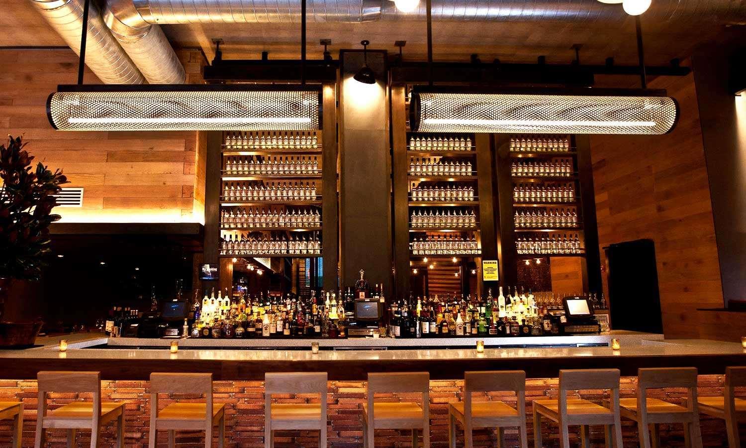 Hotel Royalton Park Avenue New York Esterno foto The bar at the restaurant