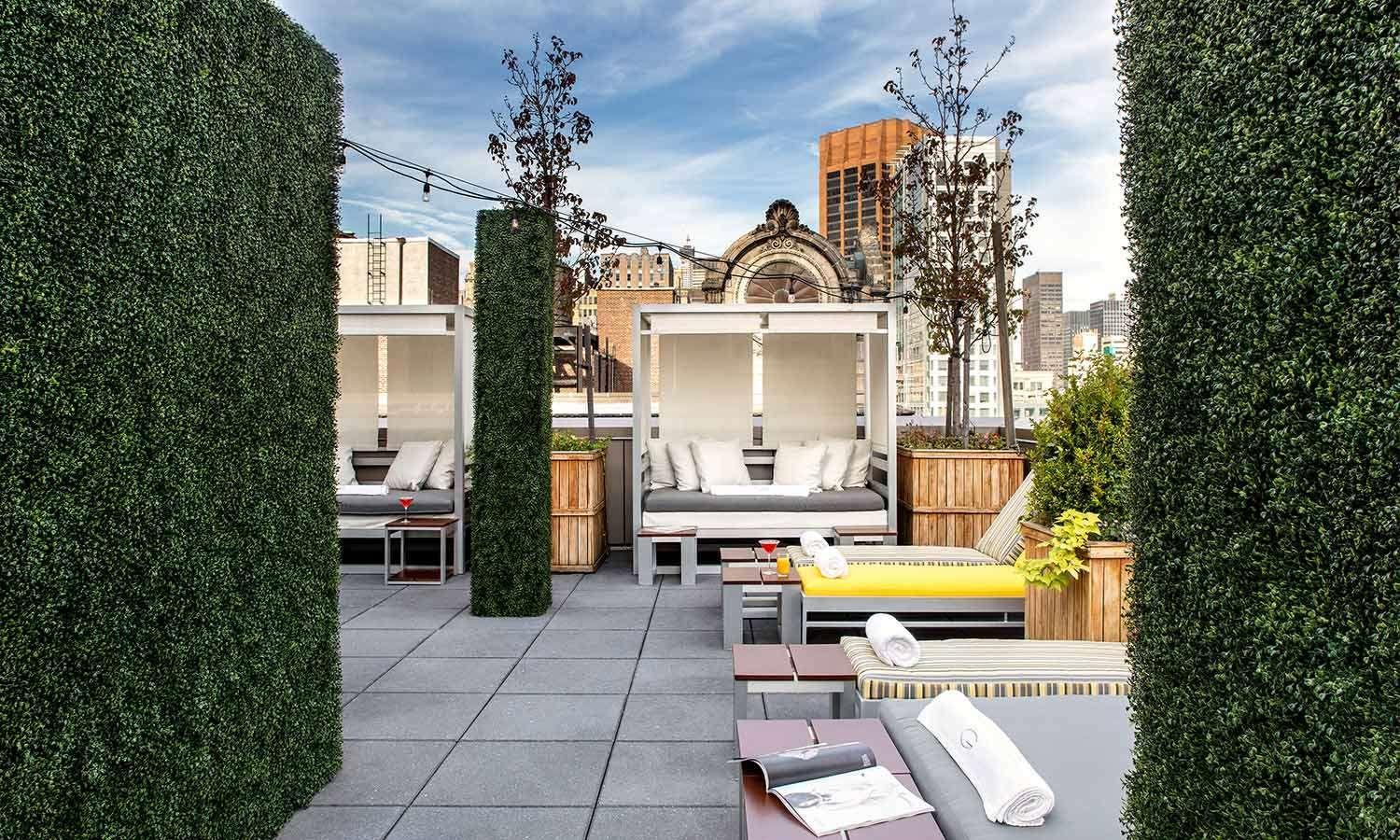 Hotel Royalton Park Avenue New York Esterno foto Rooftop pool at the Standard East Village