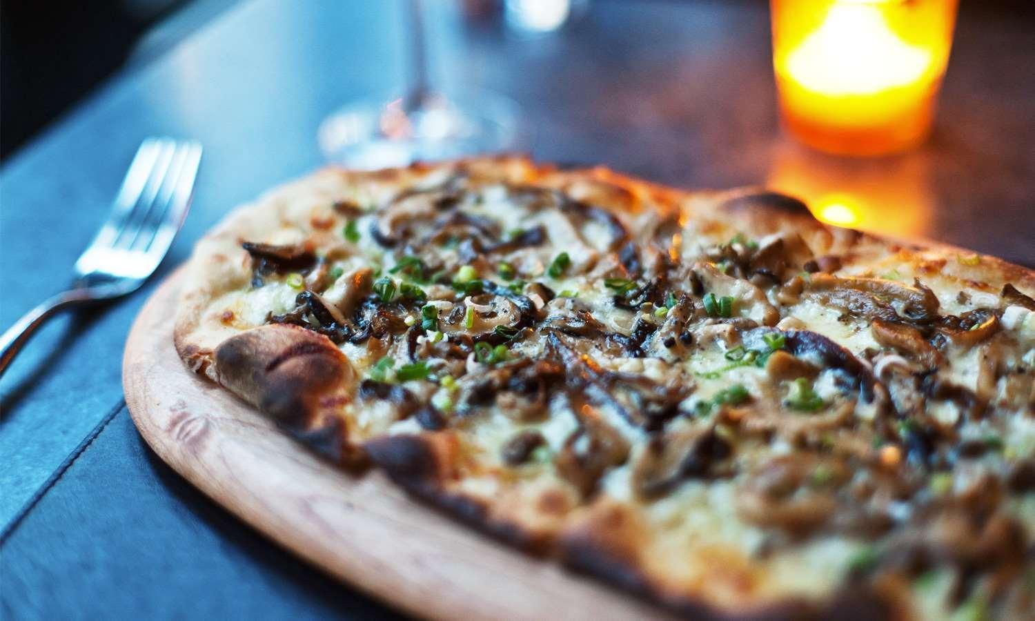 Hotel Royalton Park Avenue New York Esterno foto A mushroom pizza