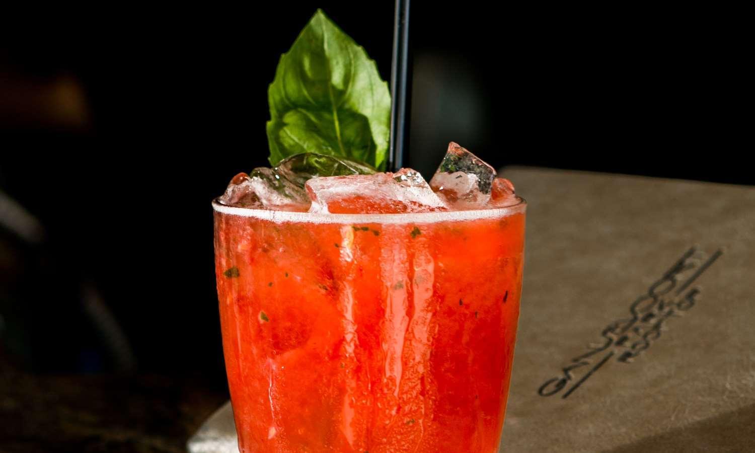 Hotel Royalton Park Avenue New York Esterno foto A strawberry basil soda
