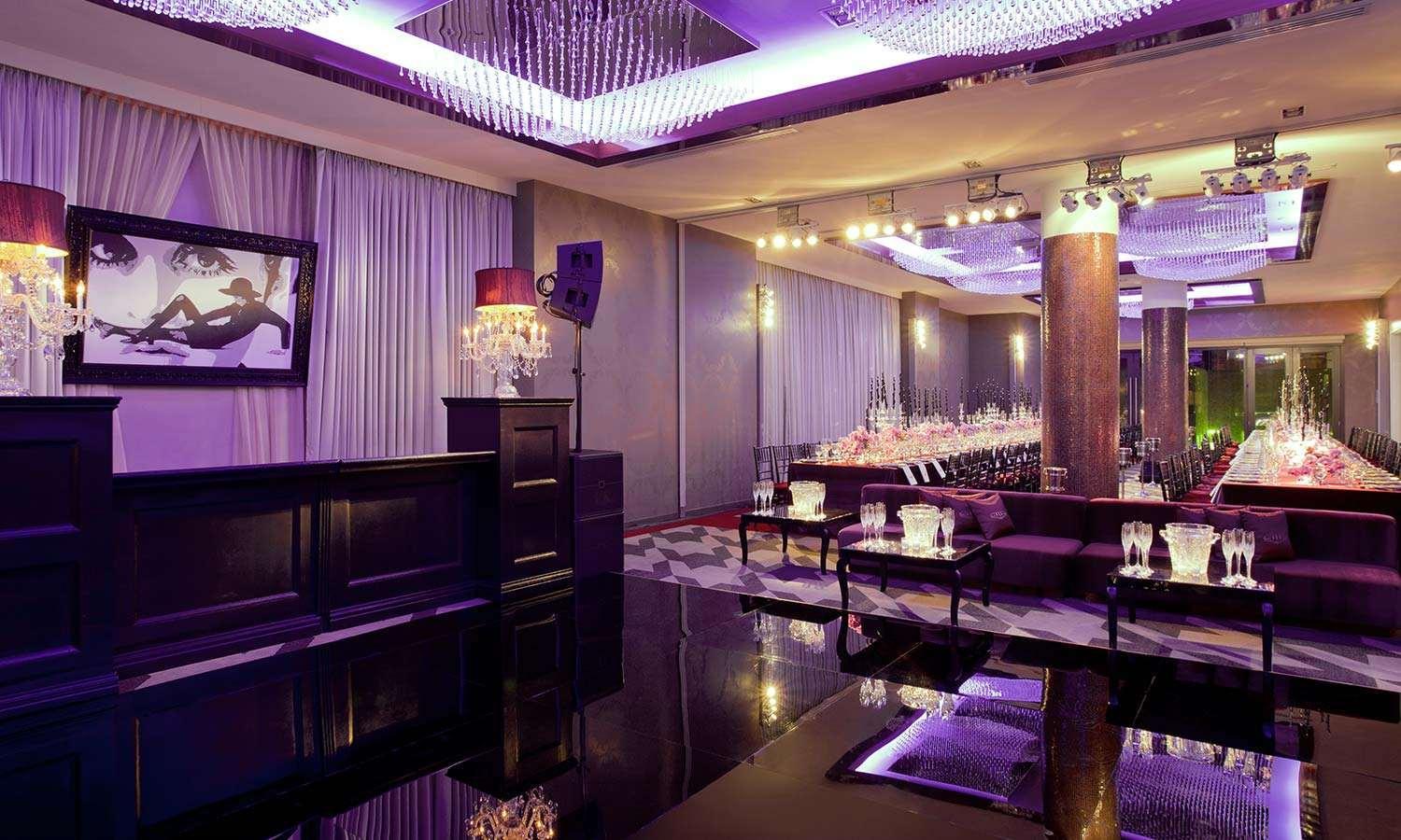 Hotel Royalton Park Avenue New York Esterno foto The interior of the nightclub