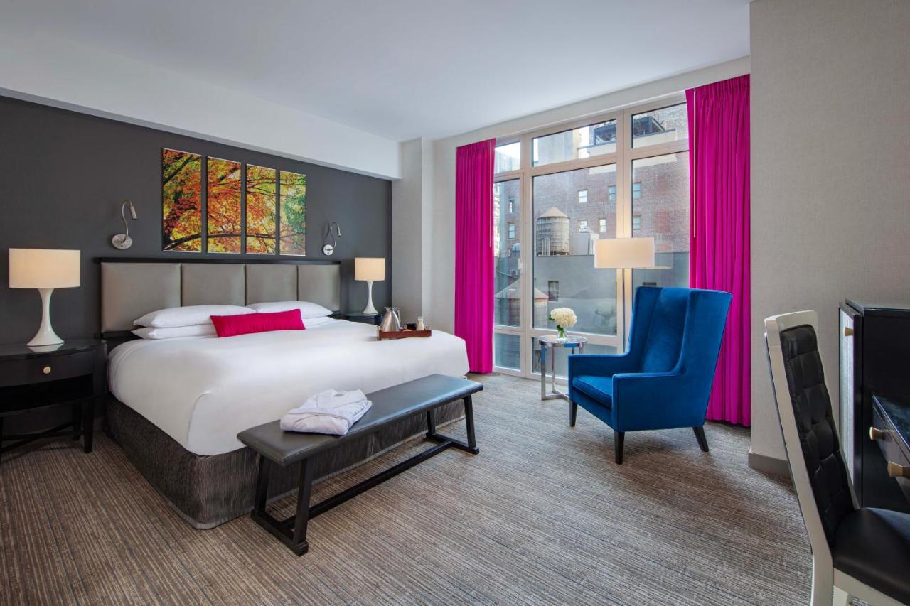 Hotel Royalton Park Avenue New York Esterno foto A guest room at the Hotel Commonwealth