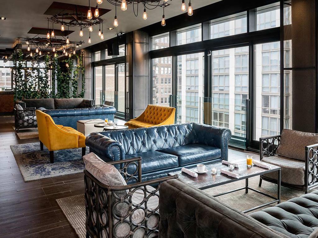 Hotel Royalton Park Avenue New York Esterno foto The lounge at the 36th floor